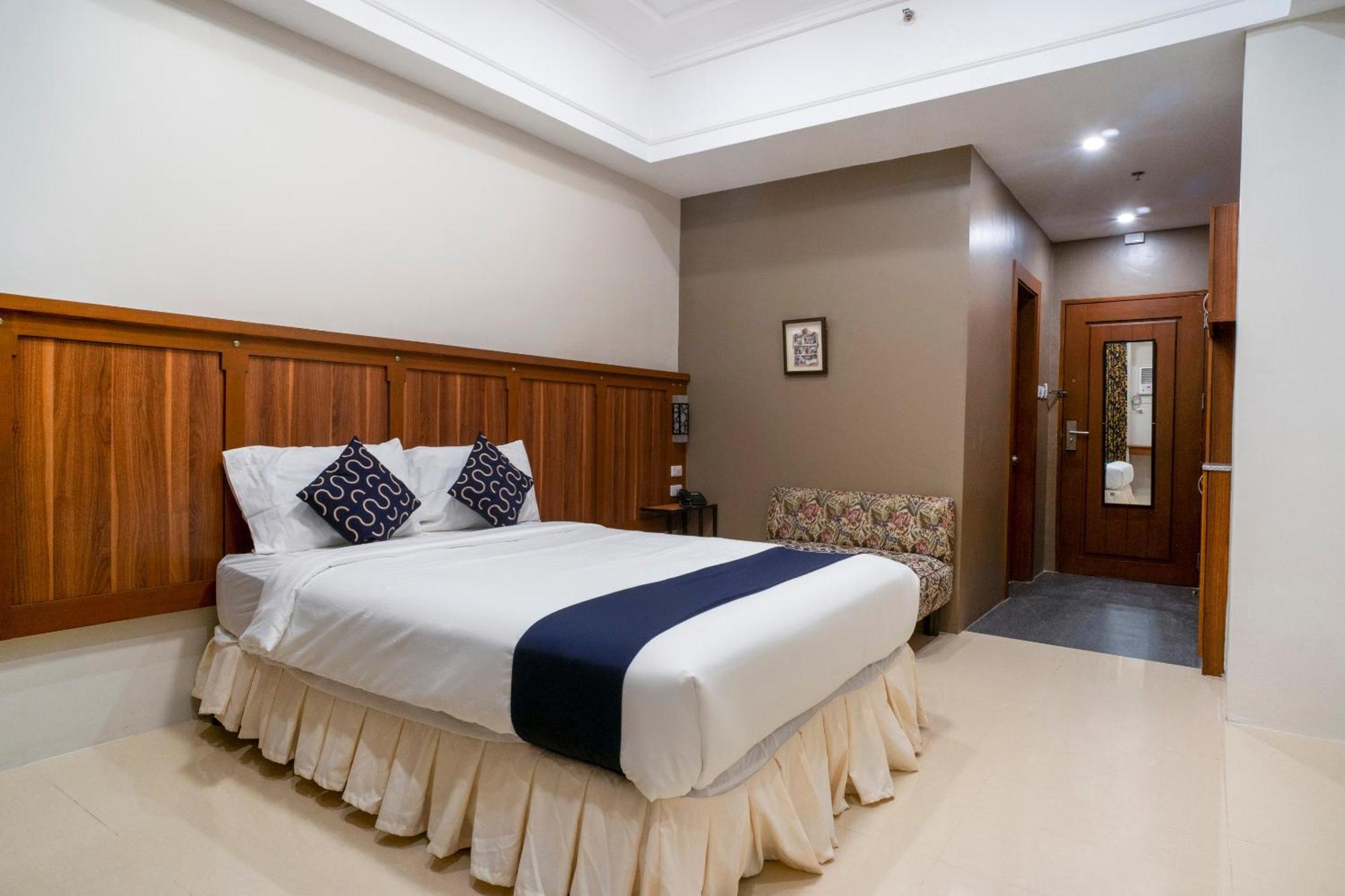 Capital O 460 World Palace Hotel Davao Exterior foto